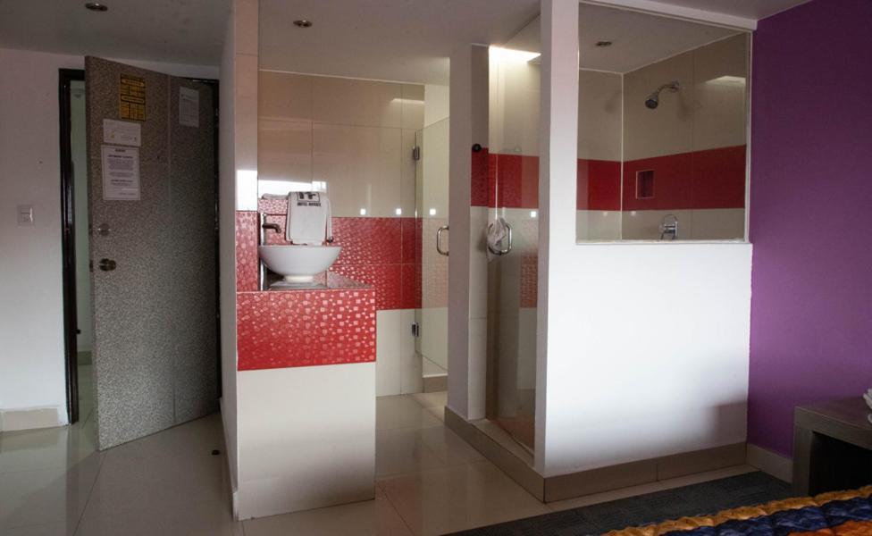 Hotel Rossel Plaza เม็กซิโกซิตี้ ภายนอก รูปภาพ