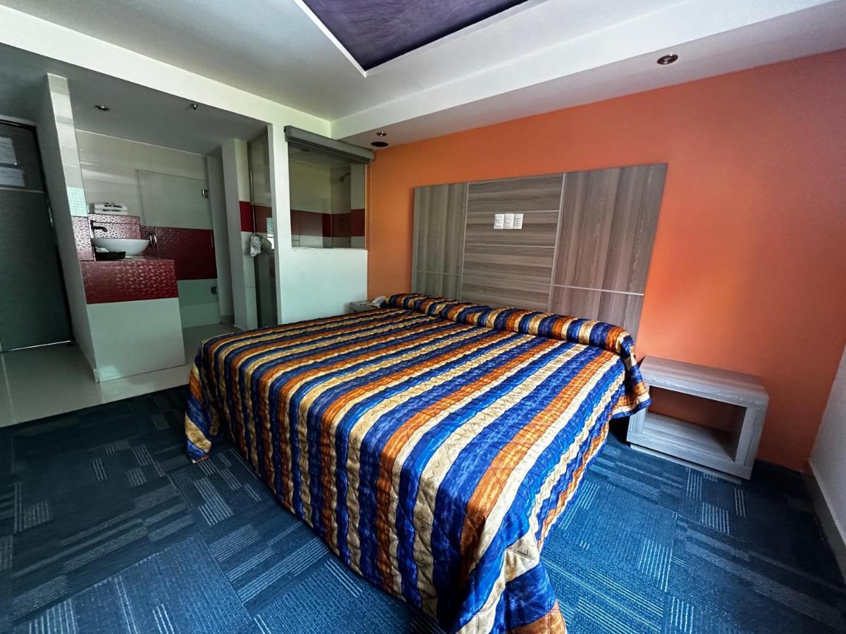 Hotel Rossel Plaza เม็กซิโกซิตี้ ภายนอก รูปภาพ